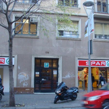巴塞罗那 穆塔纳旅馆酒店 外观 照片