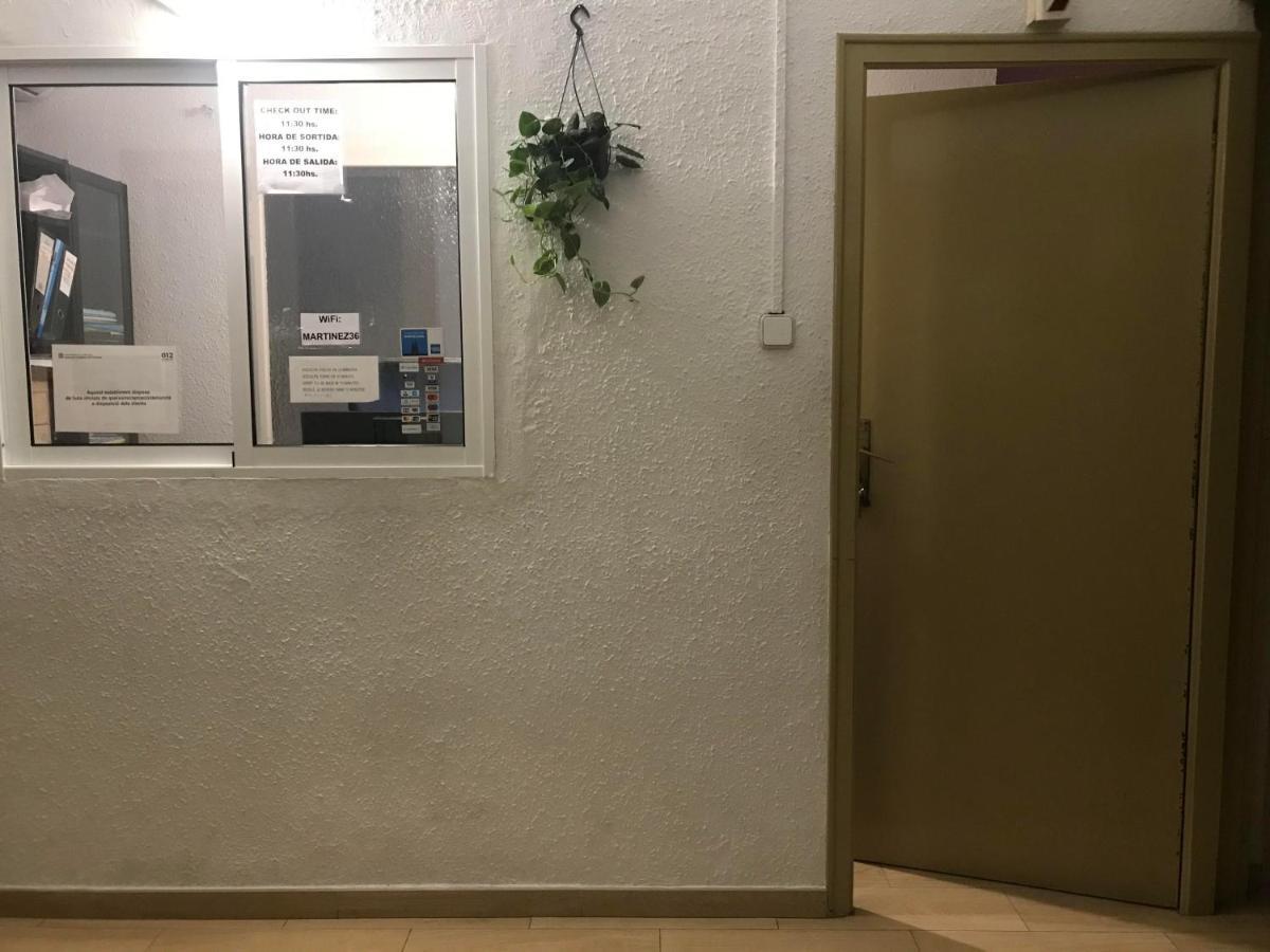 巴塞罗那 穆塔纳旅馆酒店 外观 照片