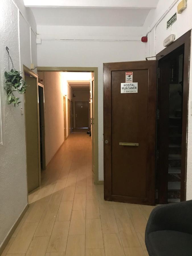 巴塞罗那 穆塔纳旅馆酒店 外观 照片